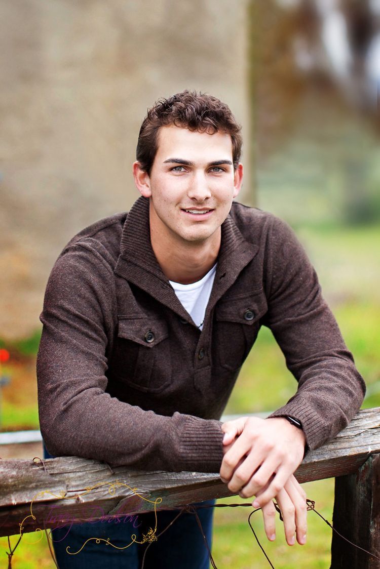 Beyond the Cap & Gown: Creative and Personalized Senior Picture Ideas for Guys